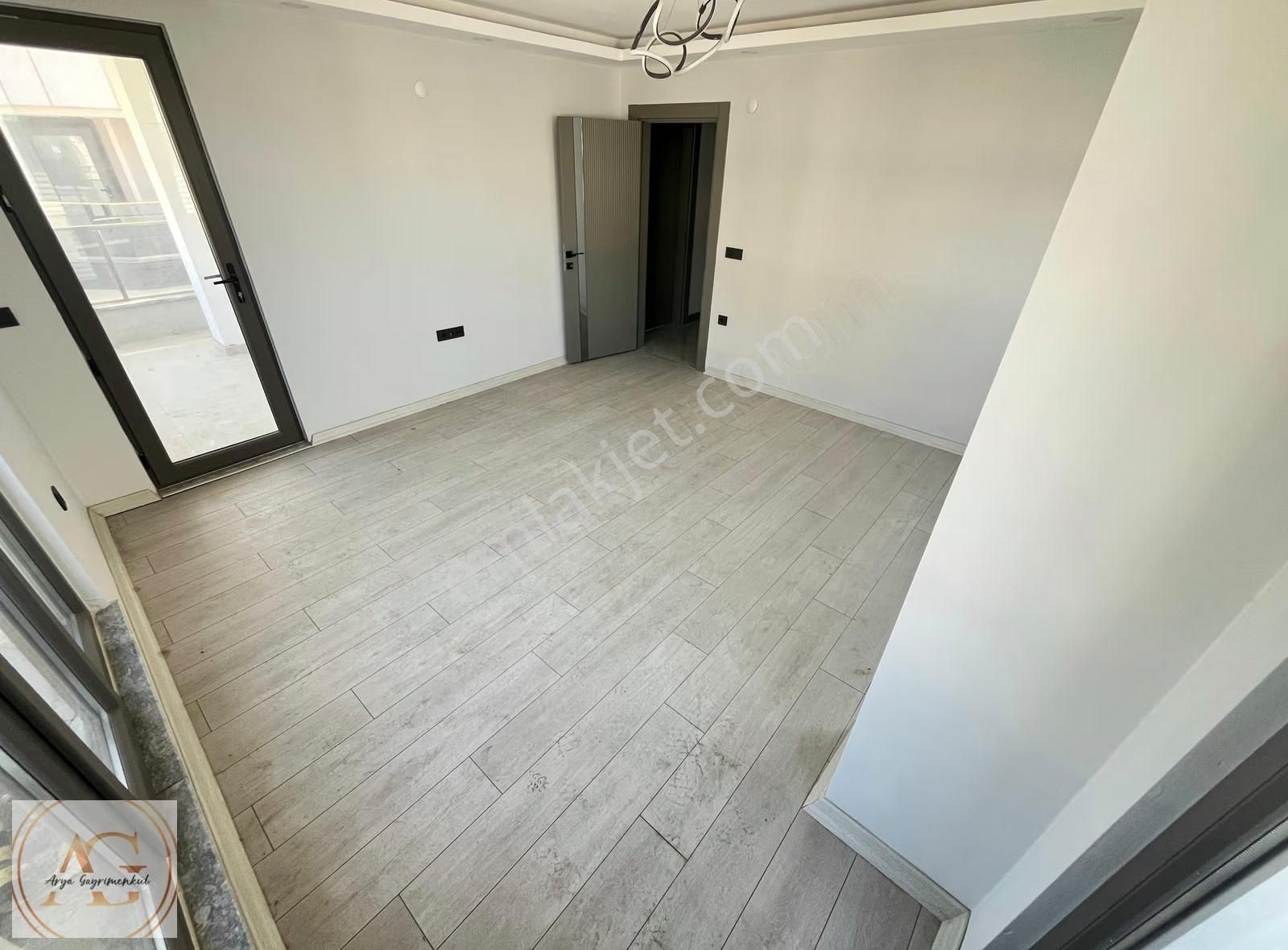 Arya'dan Altınkum Merkez'de Şık Tasarımlı 4+1 Dubleks Daire - Görsel 12