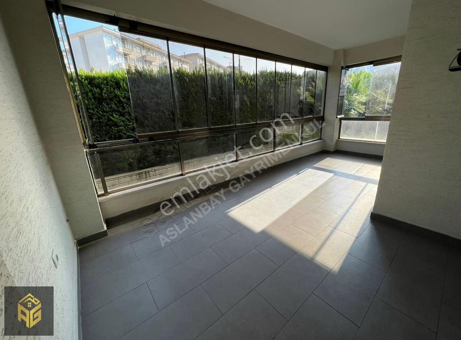 Dumlupınar Görükle`de Satılık Ütopya Sitesi 4+1 ``geniş Daire`` - Görsel 2