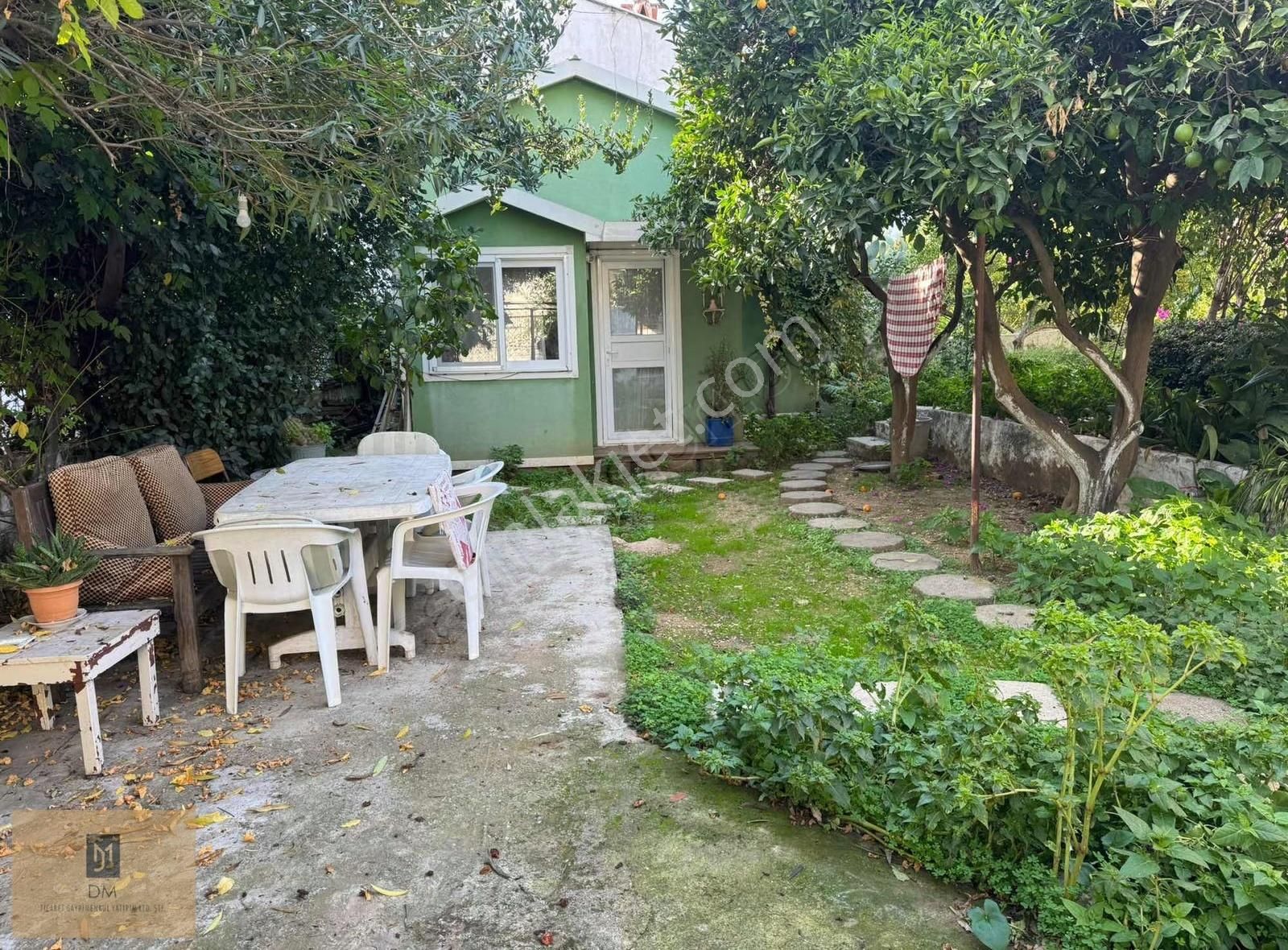 Akyaka Çarşıda Eşyalı Kiralık Bahçeli Müstakil Ev