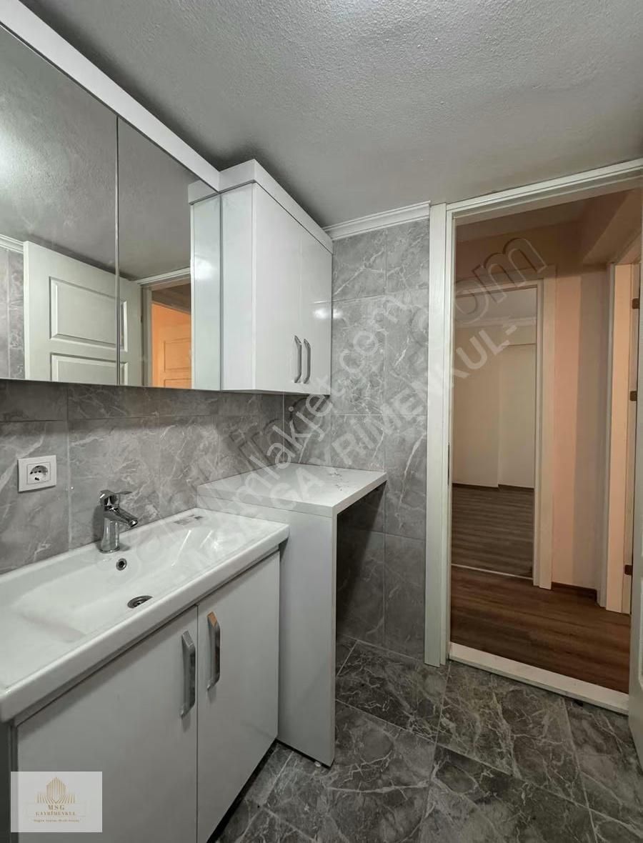 Msg'den Güzelyalıda Caddeye 100 Metre-bahçeli & Yüksek Giriş 2+1 - Görsel 11