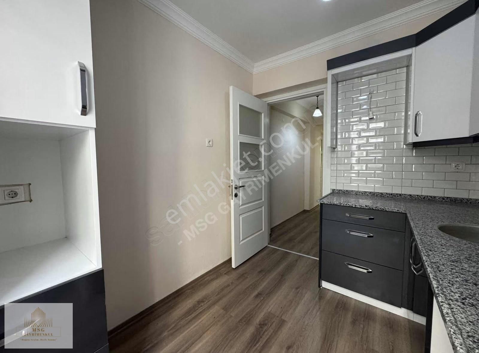 Msg'den Güzelyalıda Caddeye 100 Metre-bahçeli & Yüksek Giriş 2+1 - Görsel 20