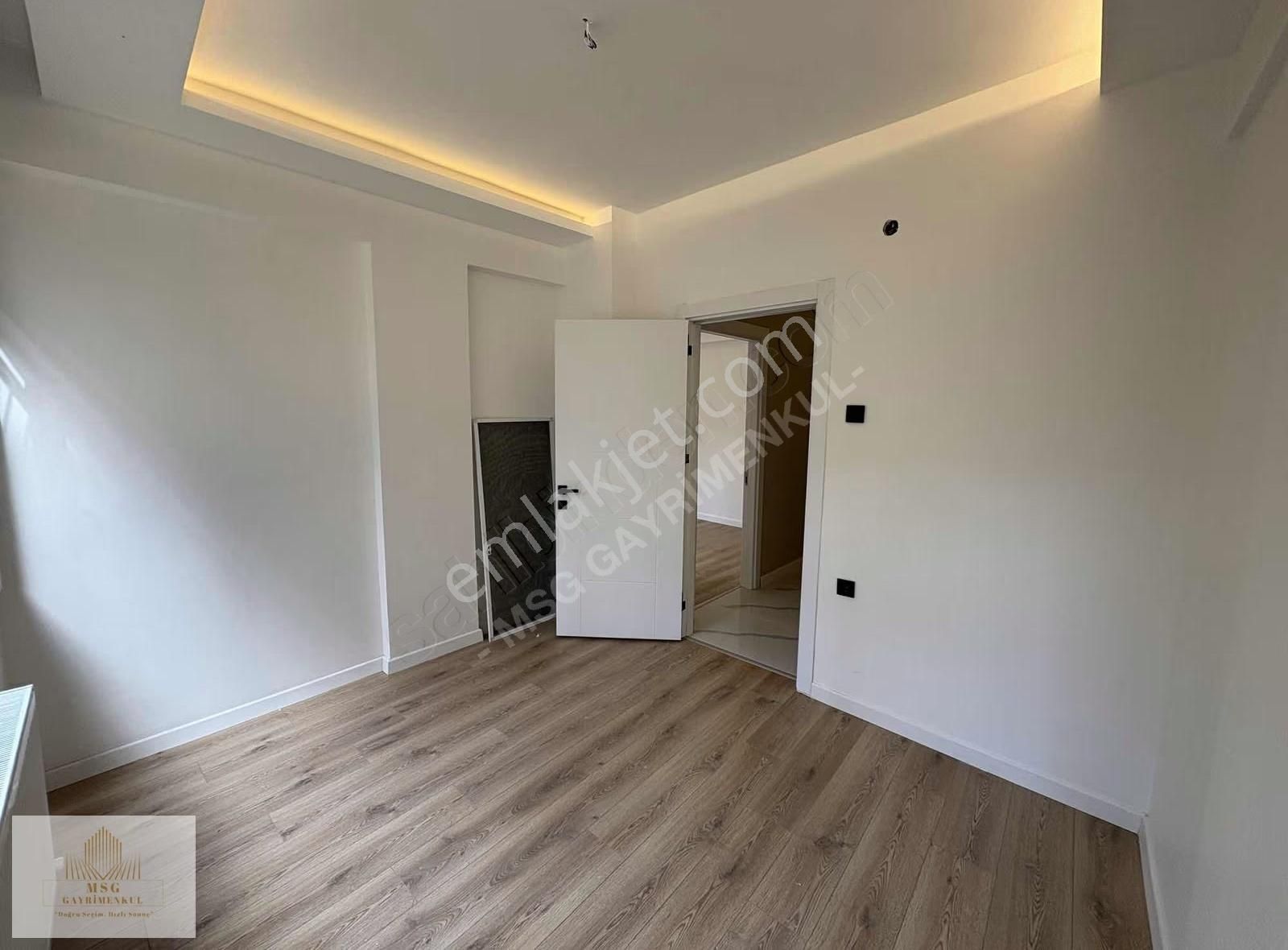 -msg'den Mithatpaşa Cadde Yakını Ara Kat Masrafsız 3+1 Daire- - Görsel 29