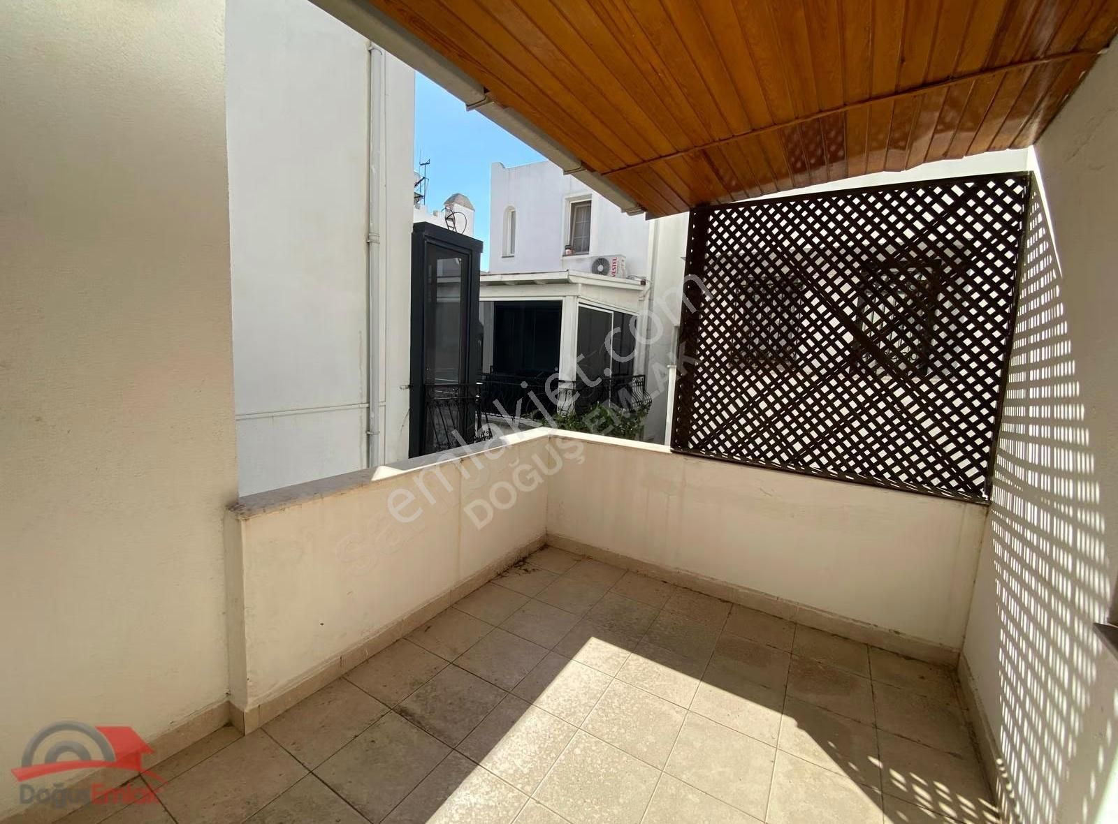 Doğuş Emlak'tan Kiralık Merkezde Denize 100 Metre Geniş 1+1daire - Görsel 5