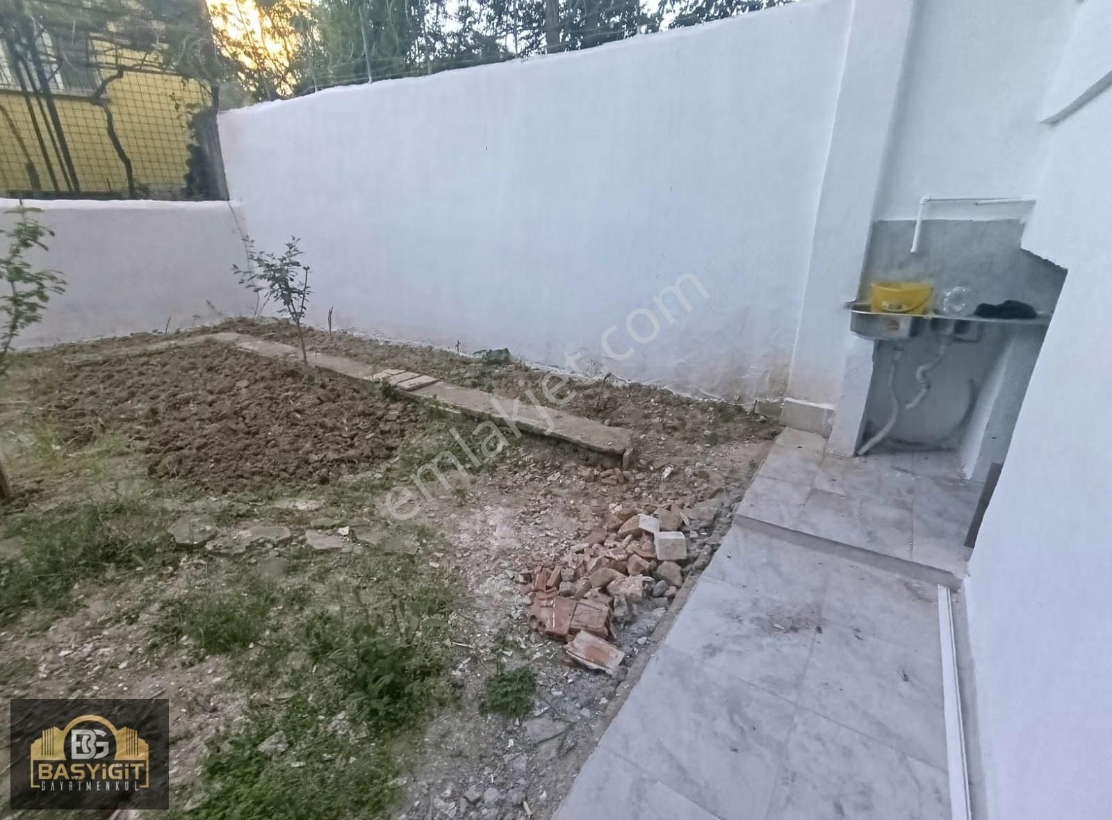 İnönü Mh.adliye Yolu Üzeri Dükkan,1+1 Ev Olan Satılık İş Yeri - Görsel 10