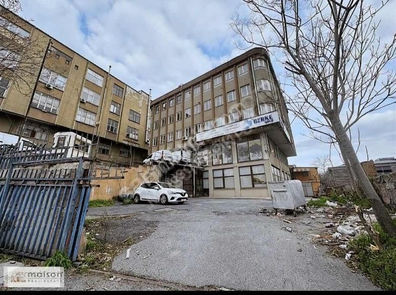 Maıson Göktürk Davutpaşa Metro İstasyonuna Yakın Satılık İşyeri - Görsel 34