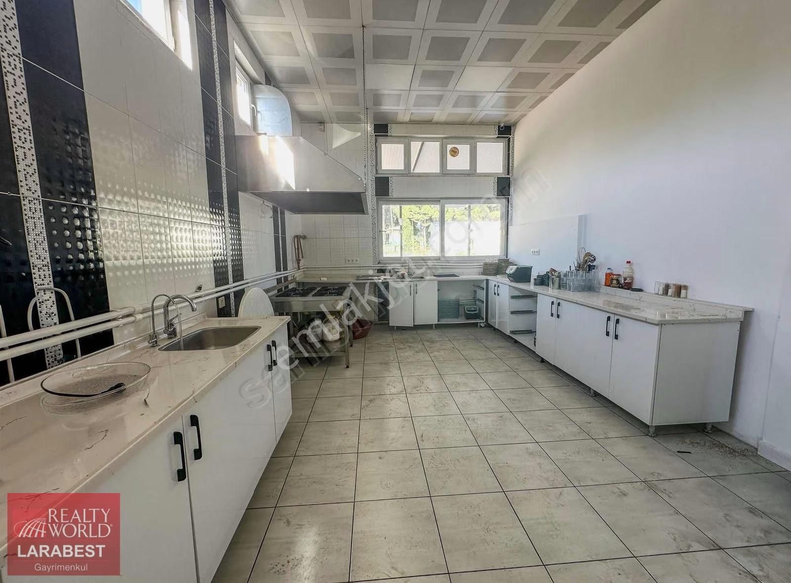 Rw Kepez Barış Mah. Otopark Sorunu Olmayan Kiralık Depo - Görsel 6