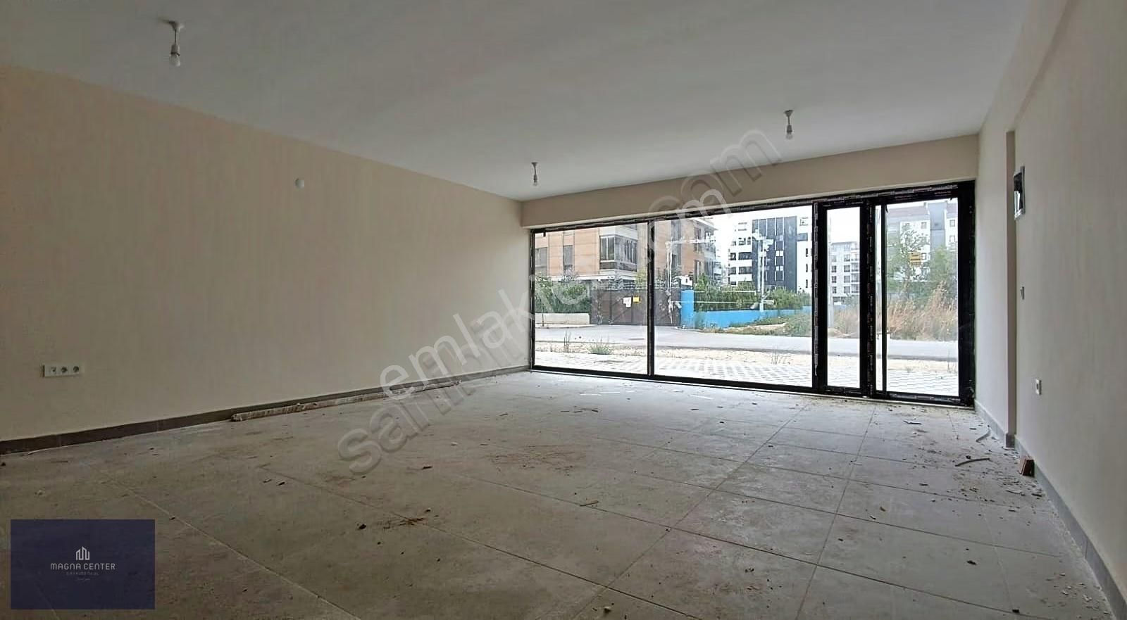 Magna'dan Parlayan Yıldız Kayapa'da Satılık Dükkan - Görsel 4