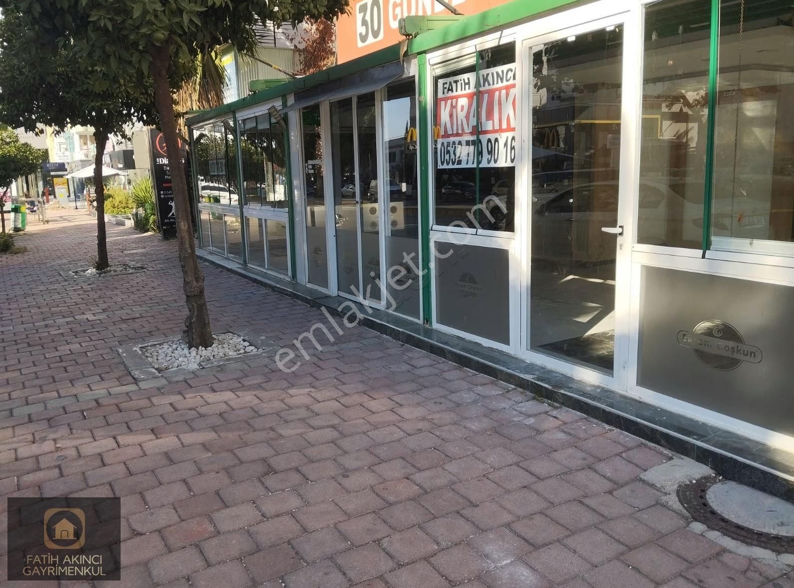 Cadde Üzerinde Depolu Dükkan - Görsel 13