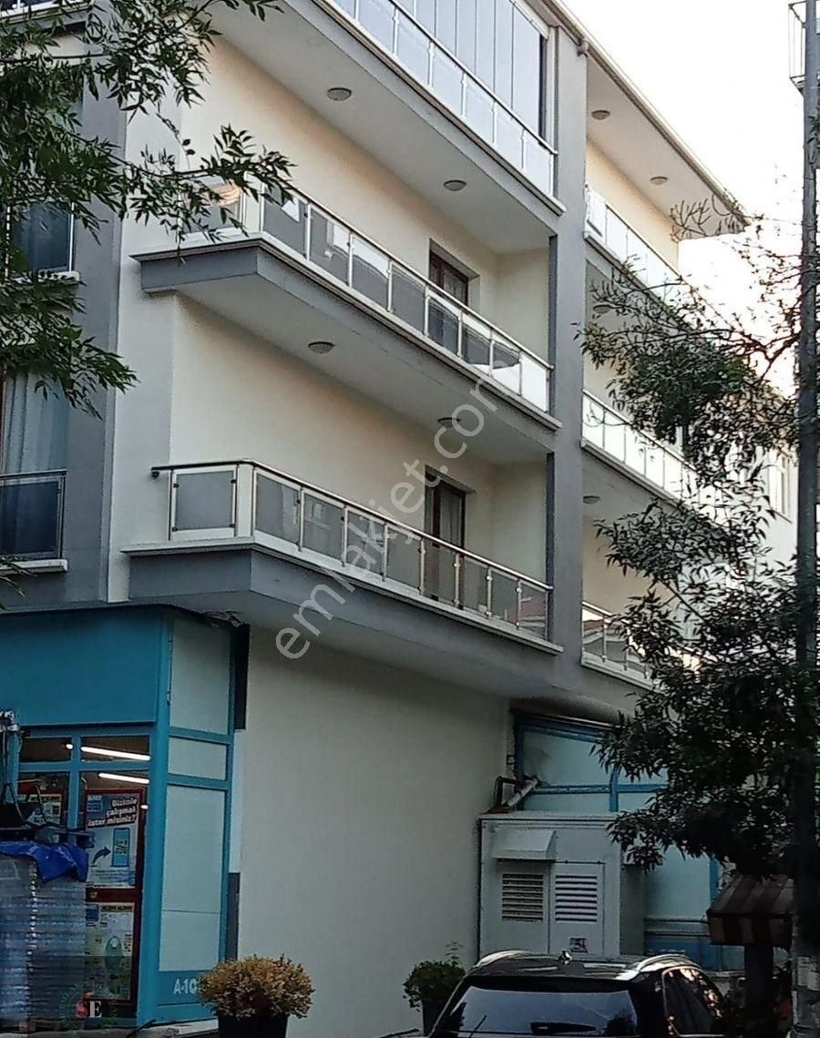 Bahçelievlerde Genç Binada 69 Sok 3. Kat Asansorlü Kombili Otoparklı 2+1 Kiralık - Görsel 3