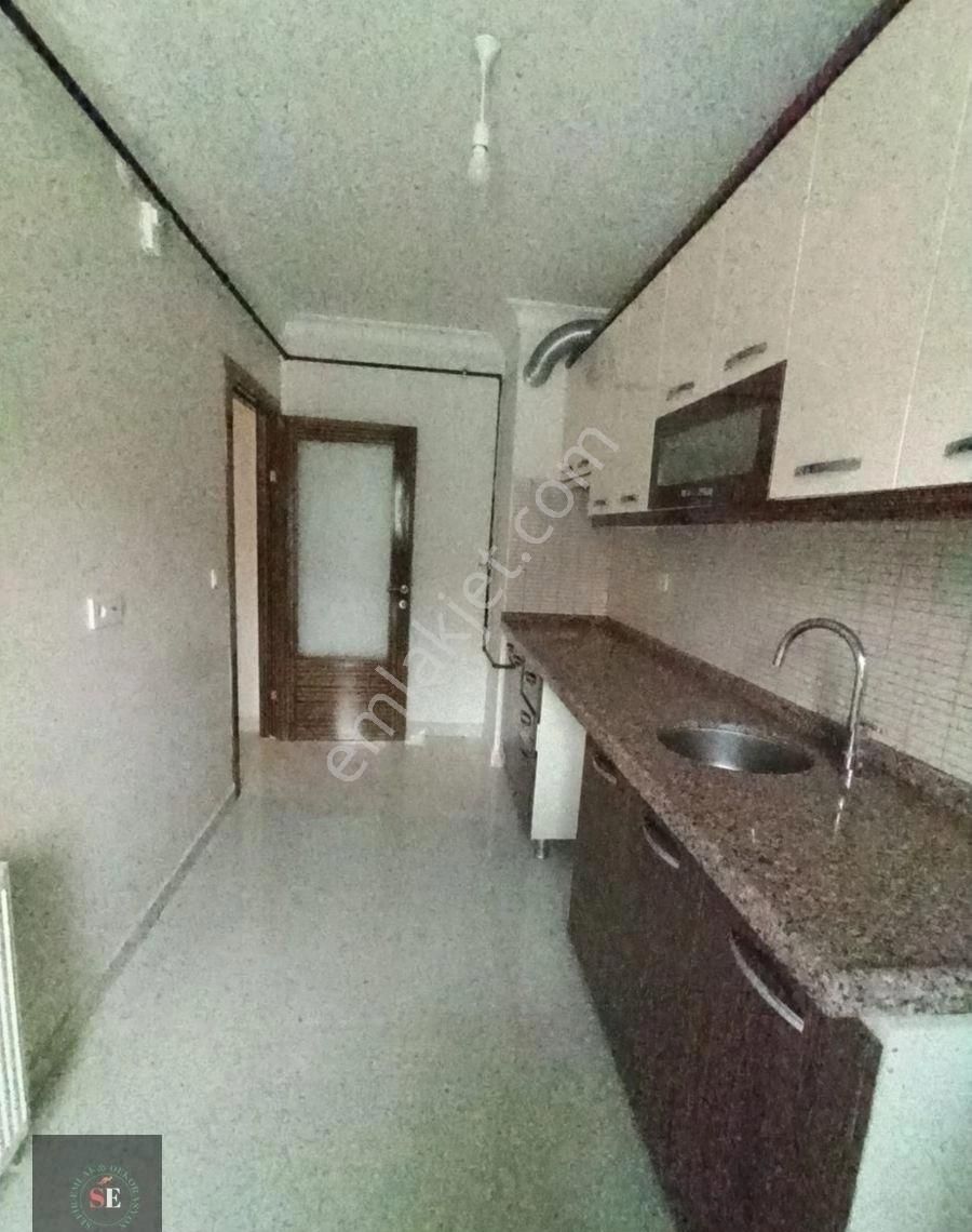 Bahçelievlerde Genç Binada 69 Sok 3. Kat Asansorlü Kombili Otoparklı 2+1 Kiralık - Görsel 12