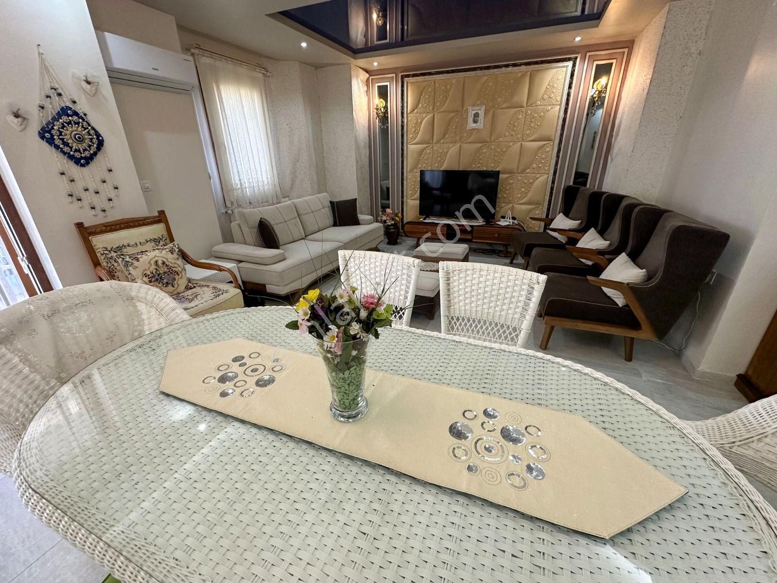 Dikili Cumhuriyet'te 6+1 Villa | 350m Denize Yakın | Eşyalı - Görsel 18