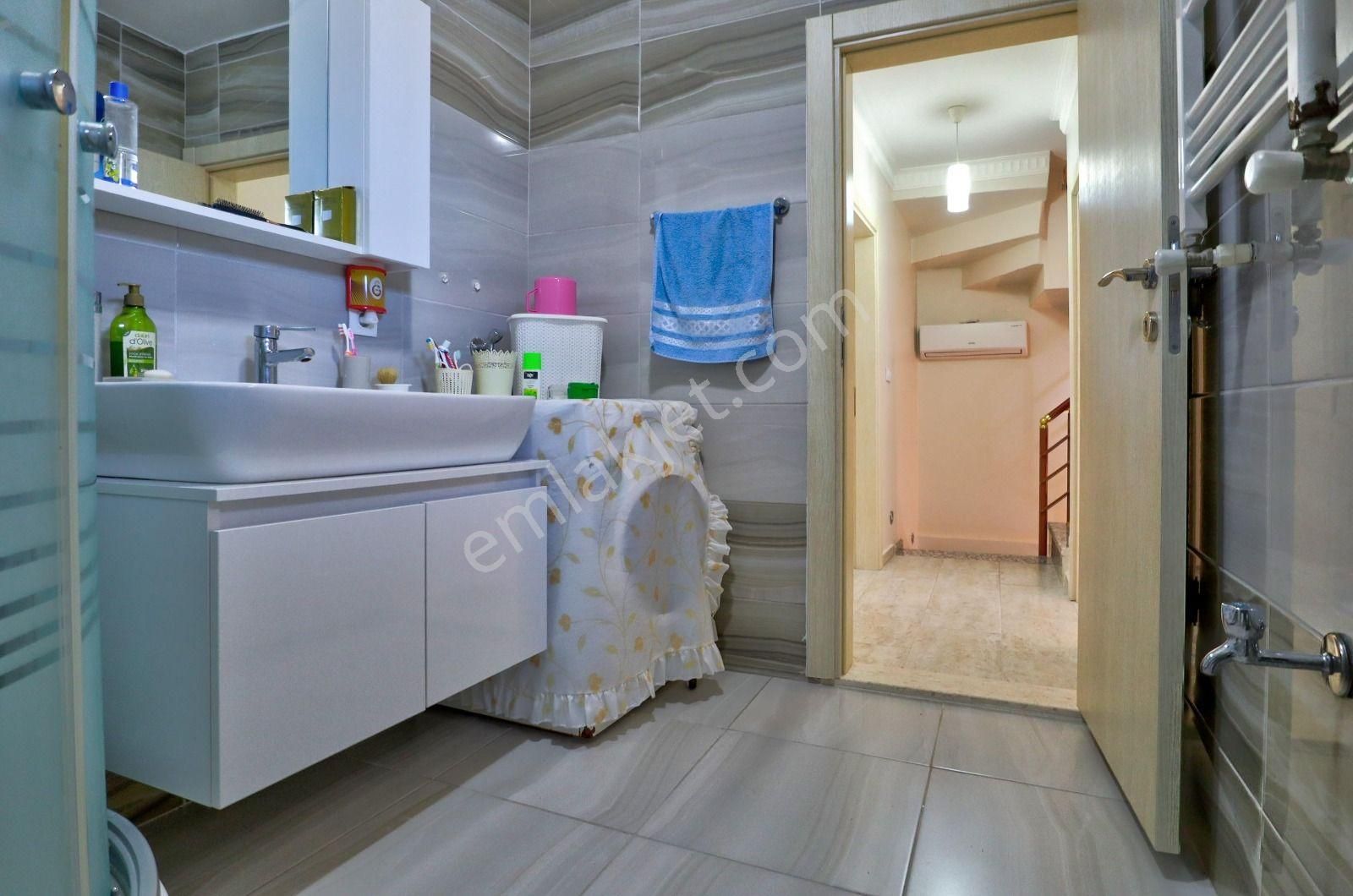 Dikili Cumhuriyet'te 6+1 Villa | 350m Denize Yakın | Eşyalı - Görsel 27