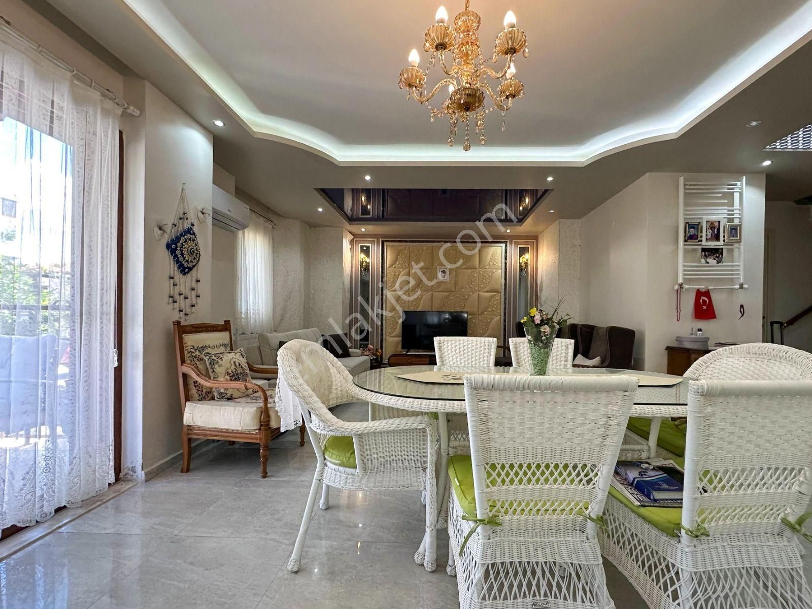Dikili Cumhuriyet'te 6+1 Villa | 350m Denize Yakın | Eşyalı - Görsel 15