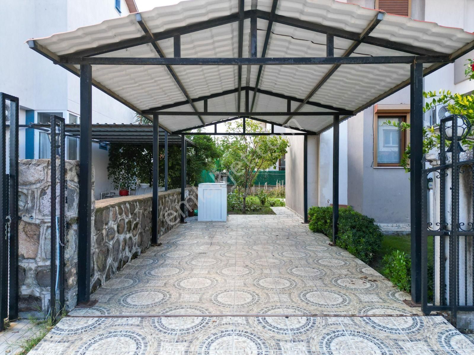 Dikili Cumhuriyet'te 6+1 Villa | 350m Denize Yakın | Eşyalı - Görsel 7