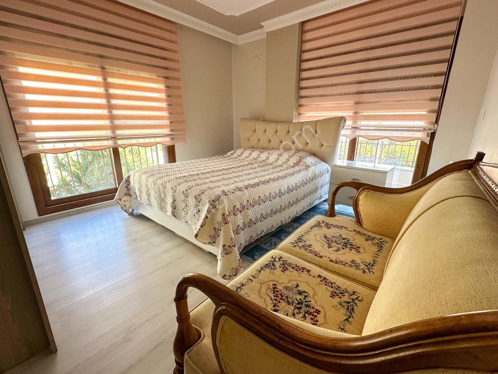 Dikili Cumhuriyet'te 6+1 Villa | 350m Denize Yakın | Eşyalı - Görsel 30