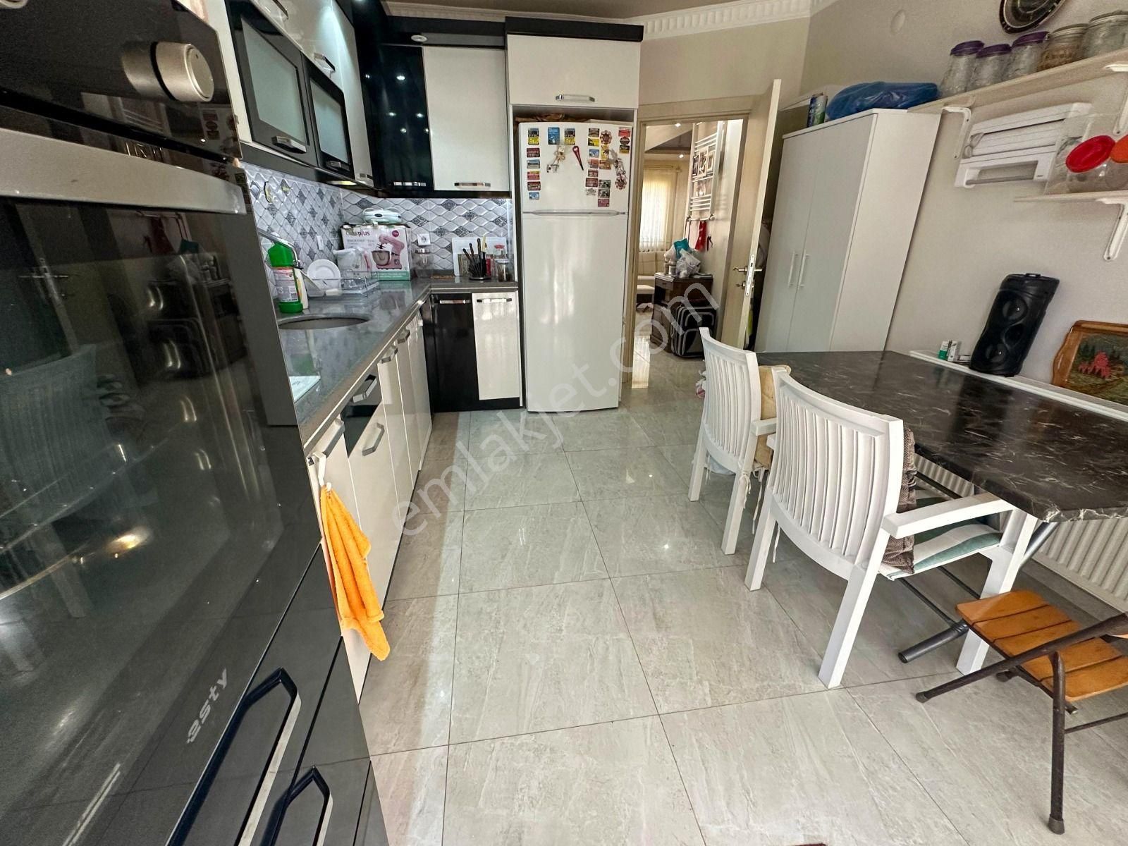 Dikili Cumhuriyet'te 6+1 Villa | 350m Denize Yakın | Eşyalı - Görsel 22