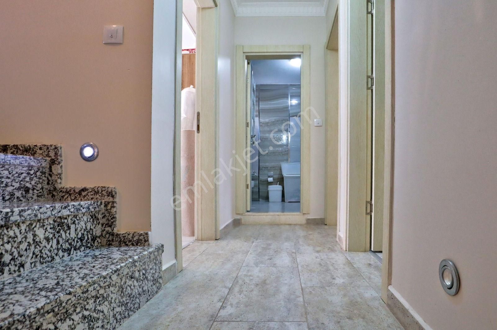 Dikili Cumhuriyet'te 6+1 Villa | 350m Denize Yakın | Eşyalı - Görsel 24