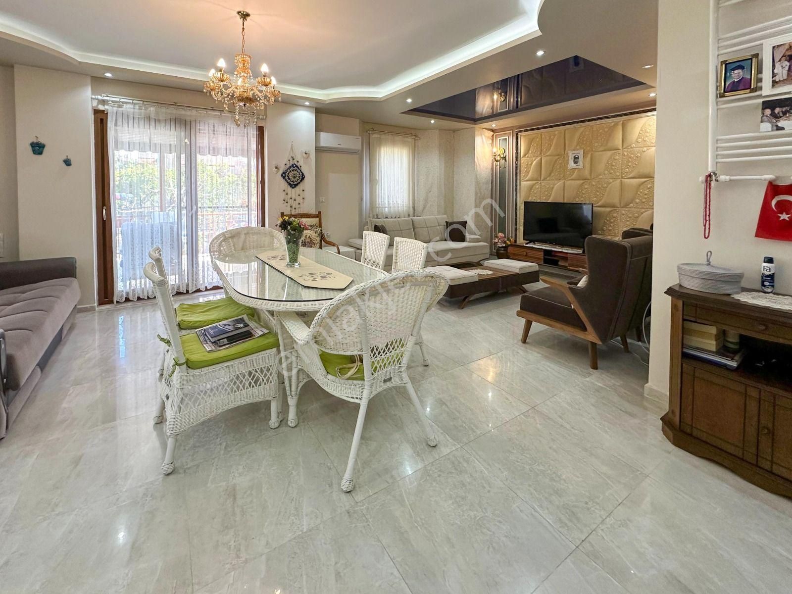 Dikili Cumhuriyet'te 6+1 Villa | 350m Denize Yakın | Eşyalı - Görsel 16