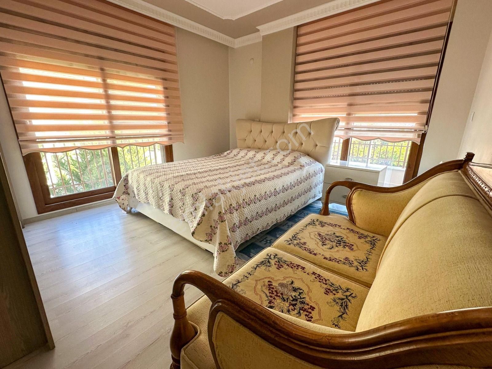 Dikili Cumhuriyet'te 6+1 Villa | 350m Denize Yakın | Eşyalı - Görsel 28