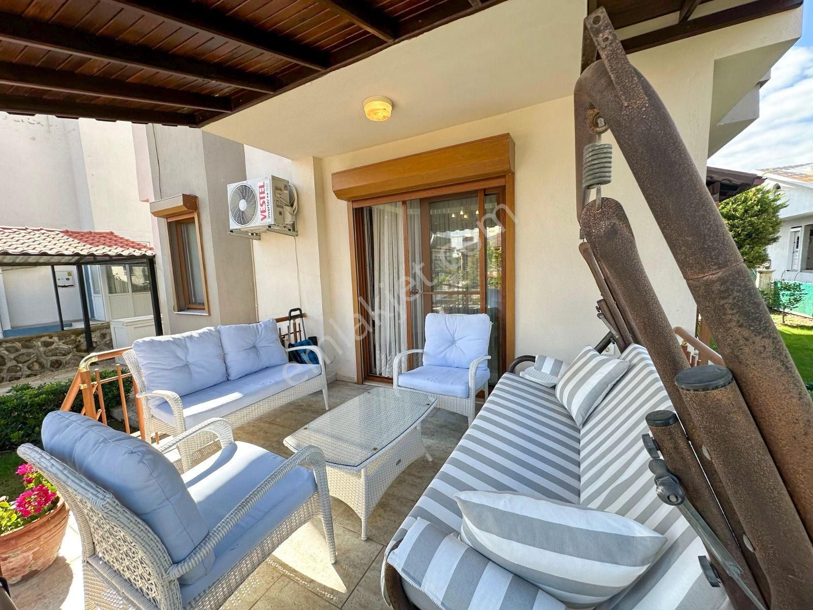 Dikili Cumhuriyet'te 6+1 Villa | 350m Denize Yakın | Eşyalı - Görsel 19