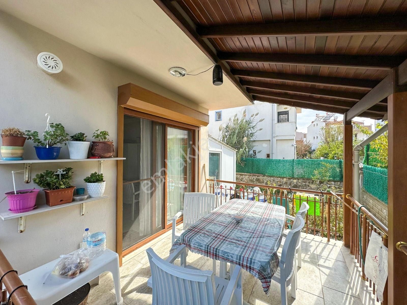 Dikili Cumhuriyet'te 6+1 Villa | 350m Denize Yakın | Eşyalı - Görsel 9