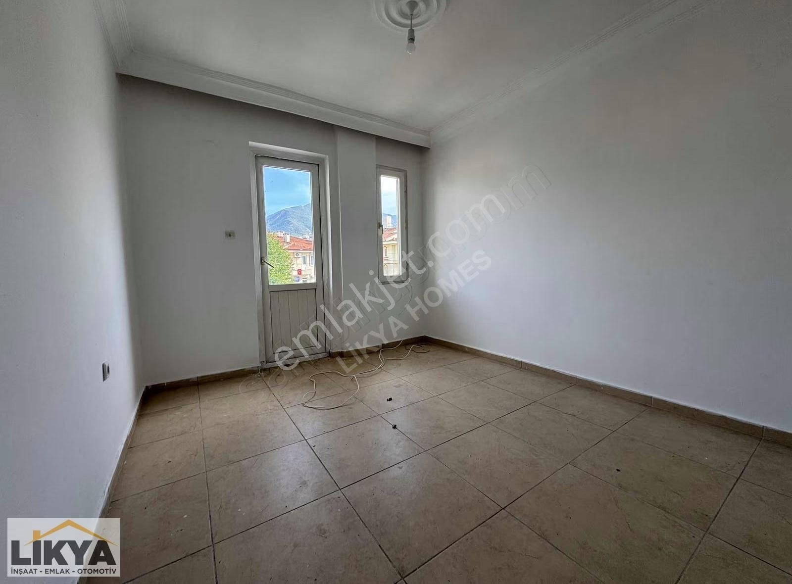 Ana Cadde Üzerinde Daire-ofis Kullanımına Uygun 2+1 - Görsel 9