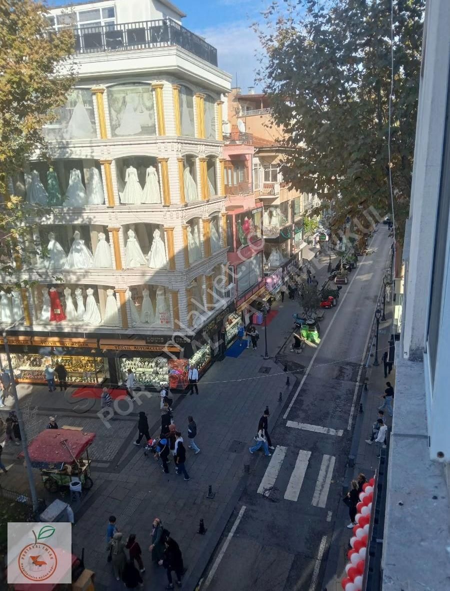 Pendik Çarşıda Kuşparkına Cephe Emsalsiz Konumda Kiralık İşyeri - Görsel 9