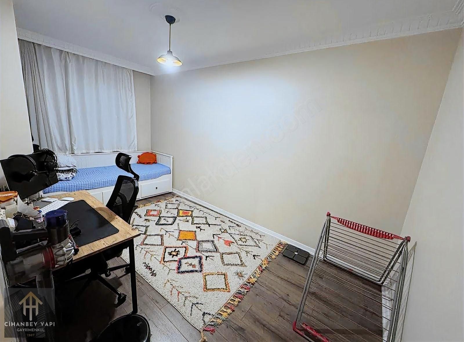 Samandıra Merkez'de Butik Sitede Arakat 2+1 Lüks Daire - Görsel 11