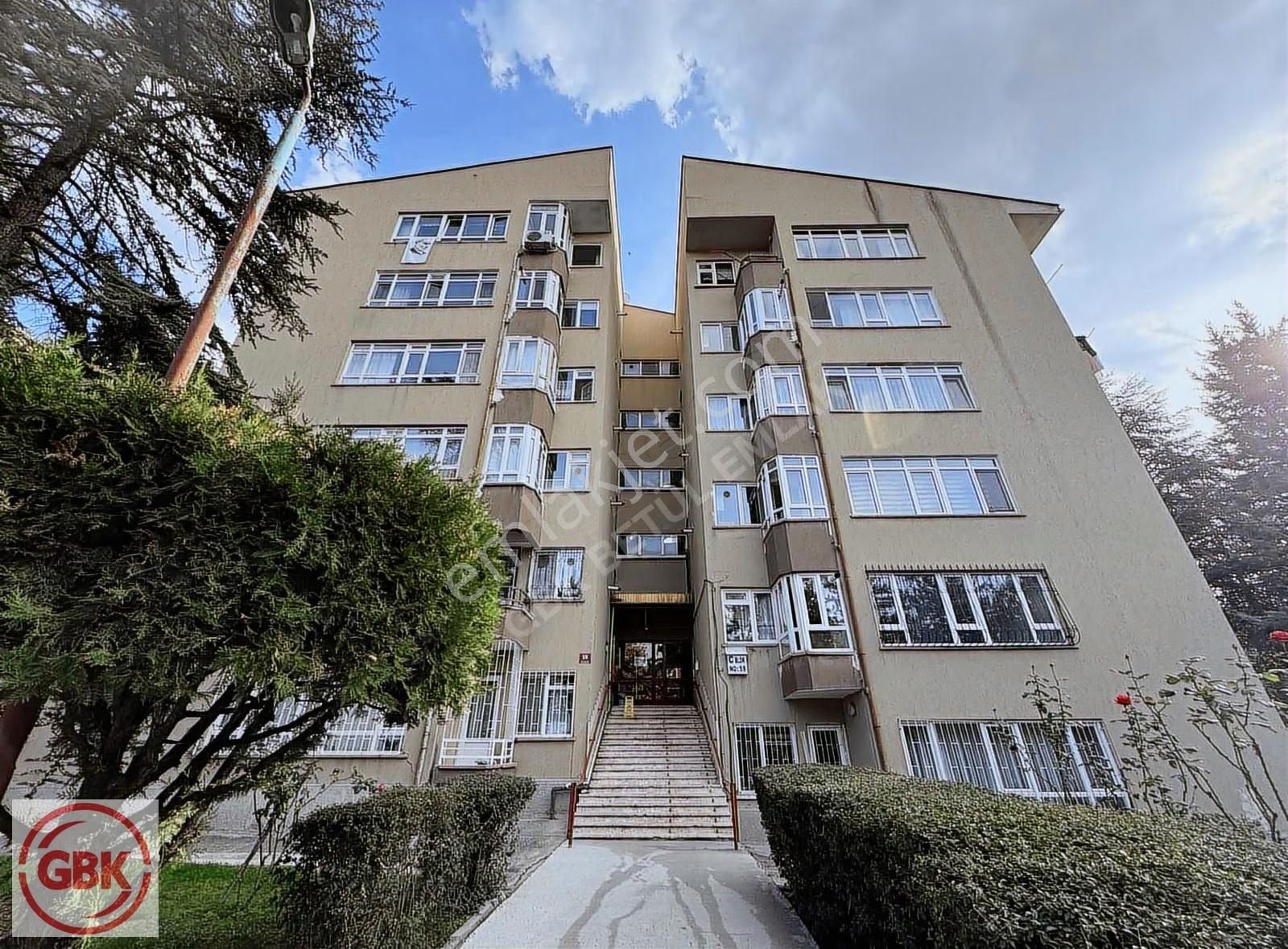 Çankaya Balgat Oğuzlar Mahallesi Site İçi Kiralık 2+1