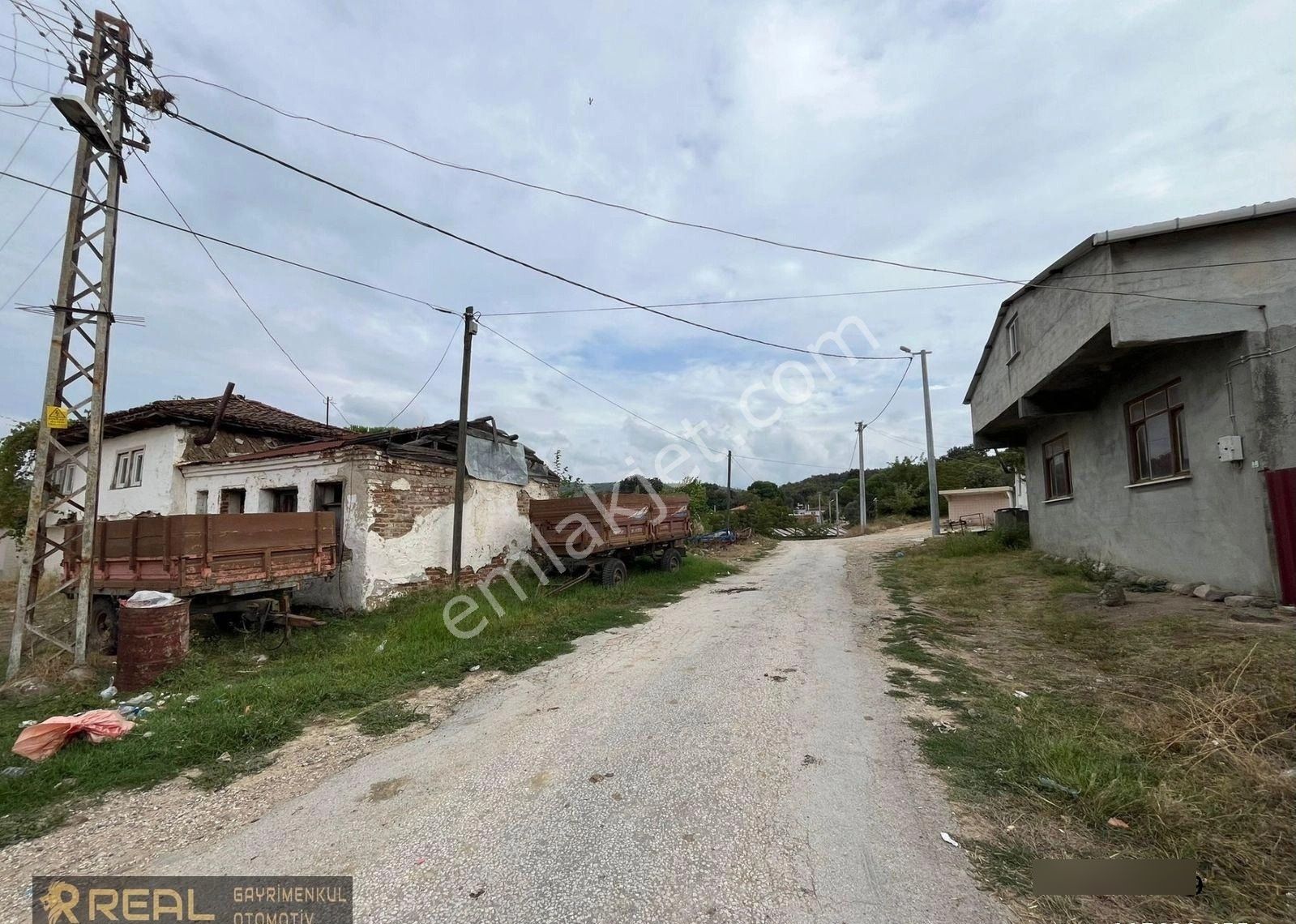 Realden Çanakkale Biga Koruoba Mahallesinde İmarlı Arsa Ve Kargır Deniz Manzaralı Ev - Görsel 11