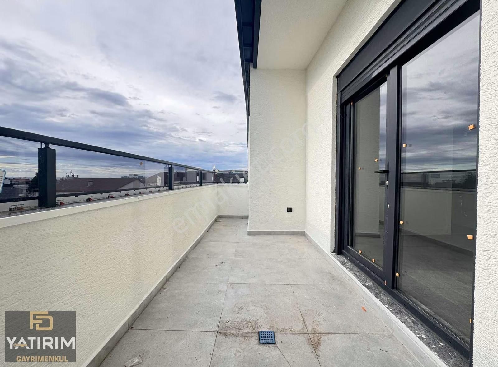 Bayramoğlu Merkez'de Özel Lüx 3+1 176m2 Satılık Dubleks - Görsel 11