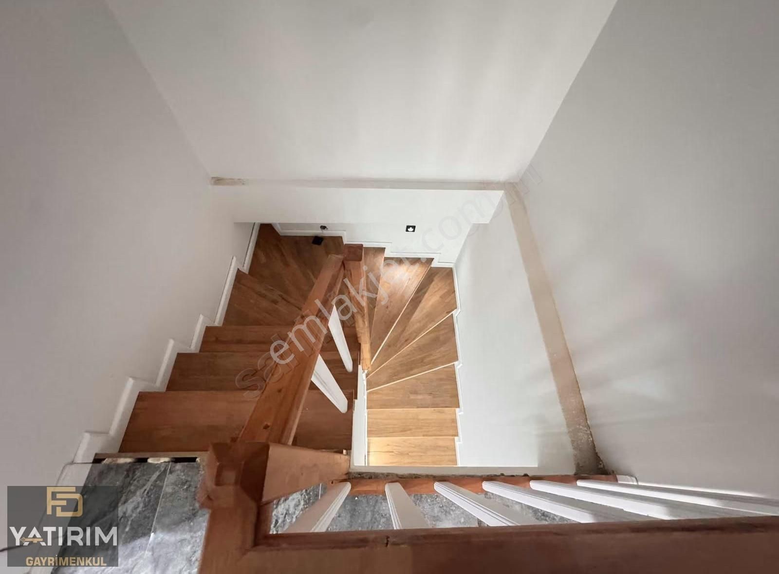 Bayramoğlu Merkez'de Özel Lüx 3+1 176m2 Satılık Dubleks - Görsel 15