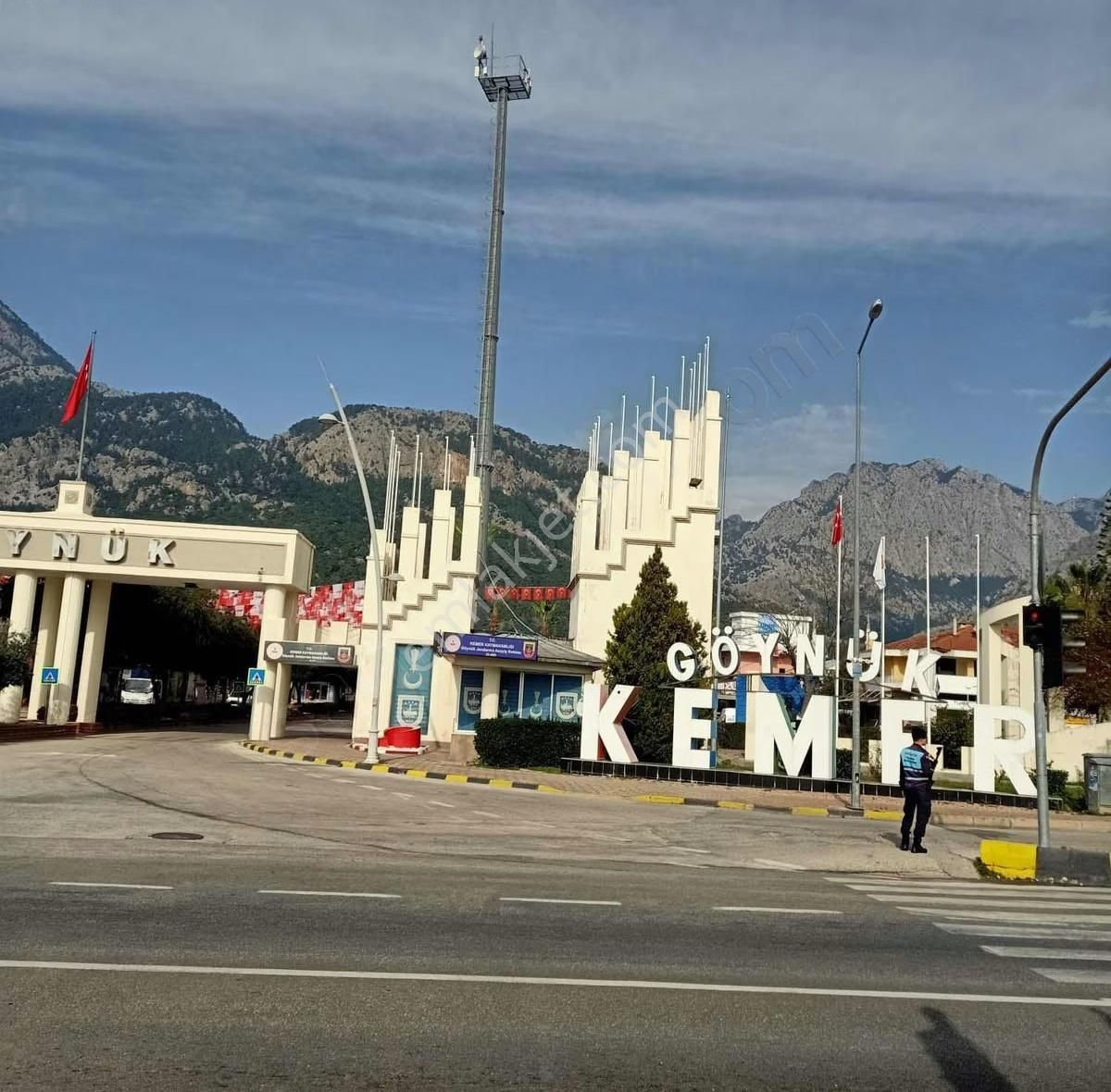 Gözde Turizm Beldesi Kemer Göynükde Satılık Dükkan Mağaza - Görsel 2