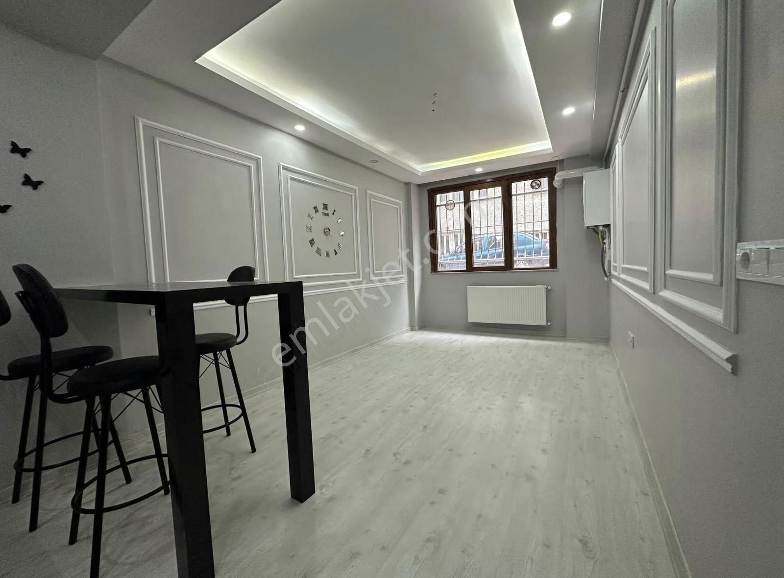 Bayramapaşa Merkezi Konumda Satılık Daire
