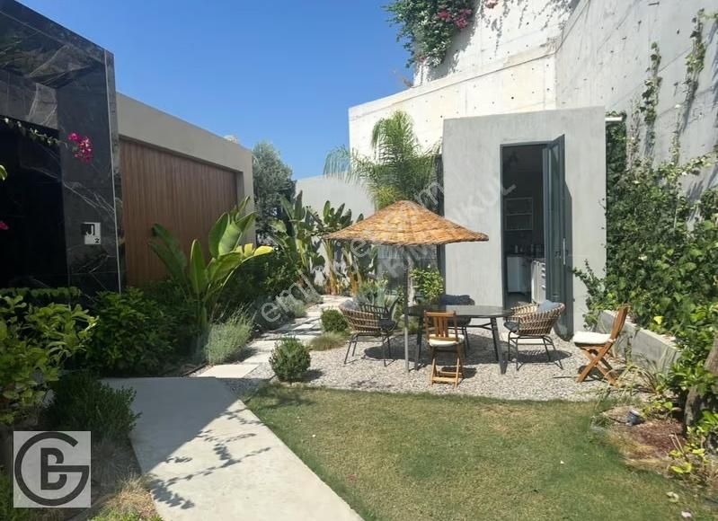 Bodrum Büyüleyici Manzara * Yerden Isıtma * Özel Havuz * Tek Kat - Görsel 3