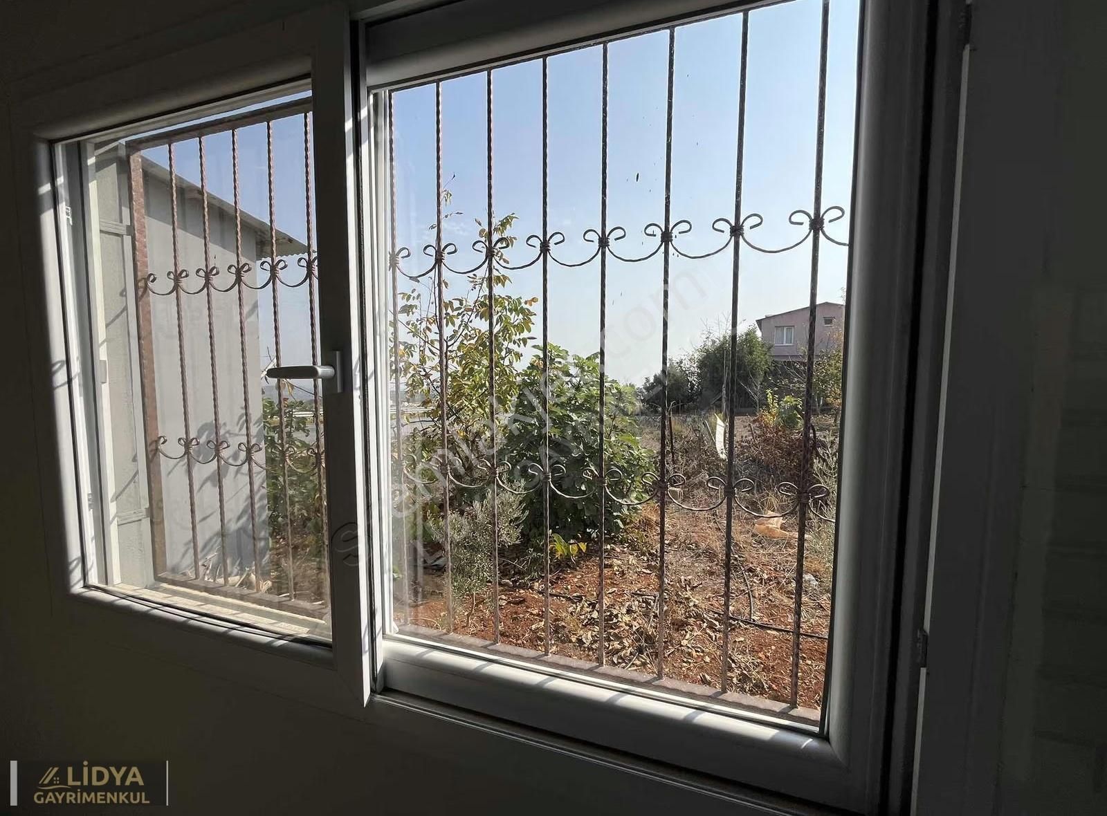 Aslanlı'da Deniz Manzaralı Satılık Müstakil Ev - Görsel 12