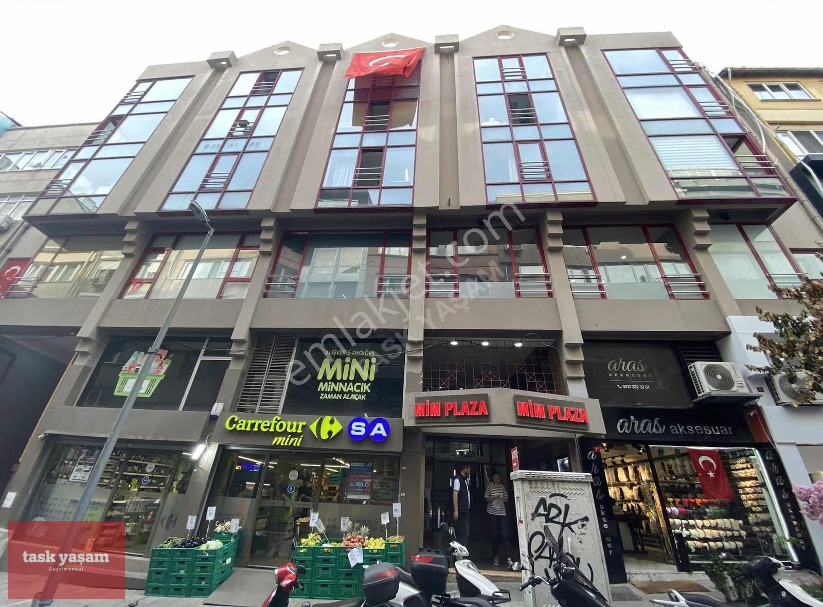 Nişantaşı Mim Plaza'da Geniş Cepheli Satılık Fırsat Dükkan - Görsel 9