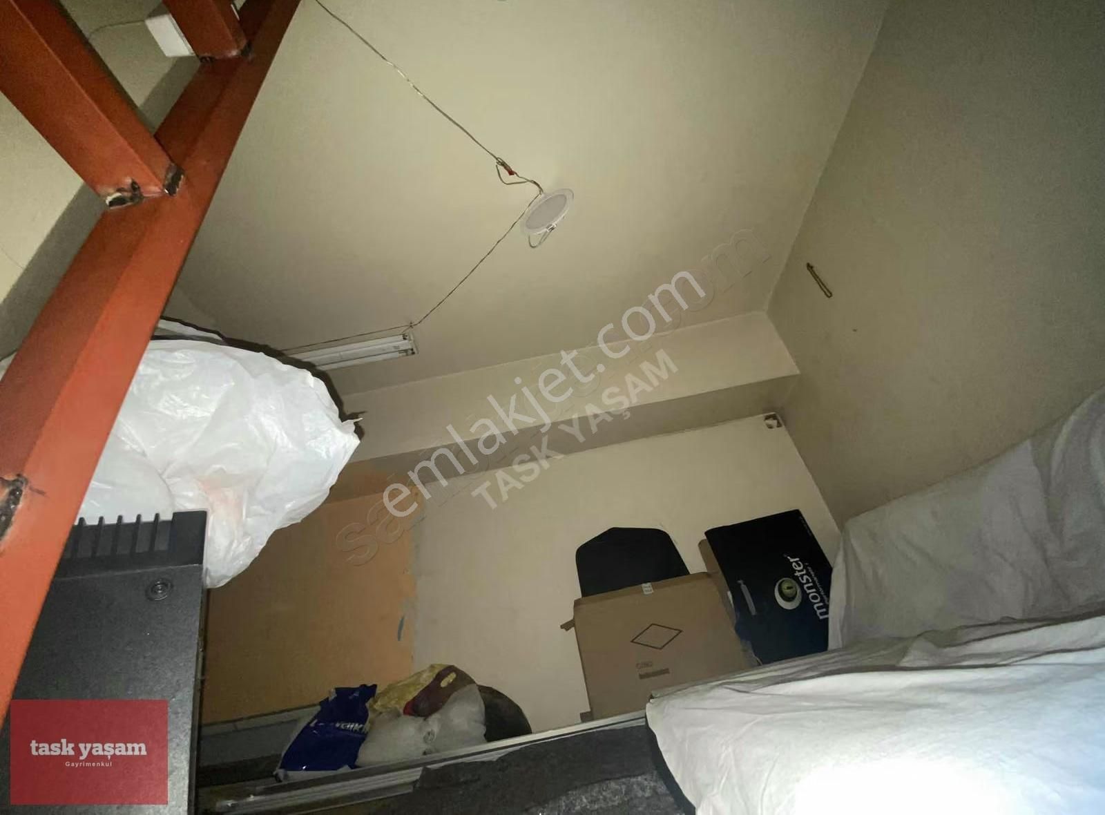 Nişantaşı Mim Plaza'da Geniş Cepheli Satılık Fırsat Dükkan - Görsel 19