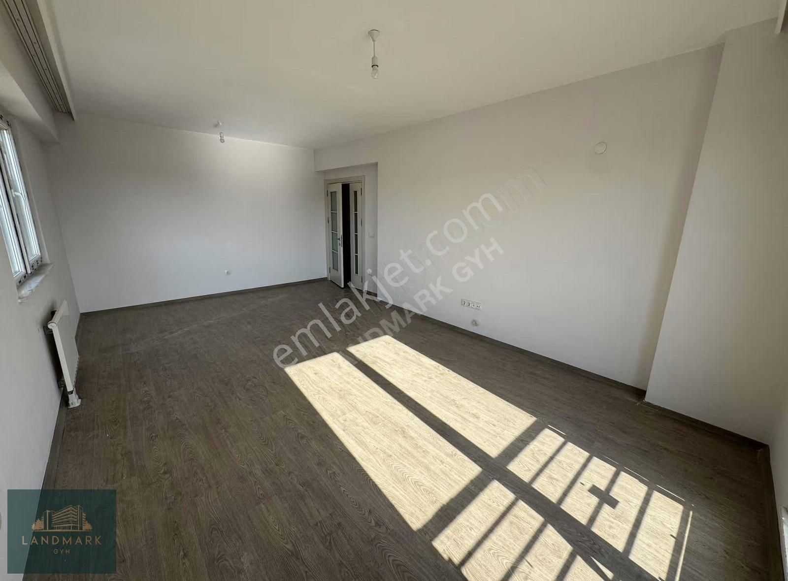 Sitenin Yetkili Ofisi Landmark'tan Önü Açık Kiralık 2+1 - Görsel 9
