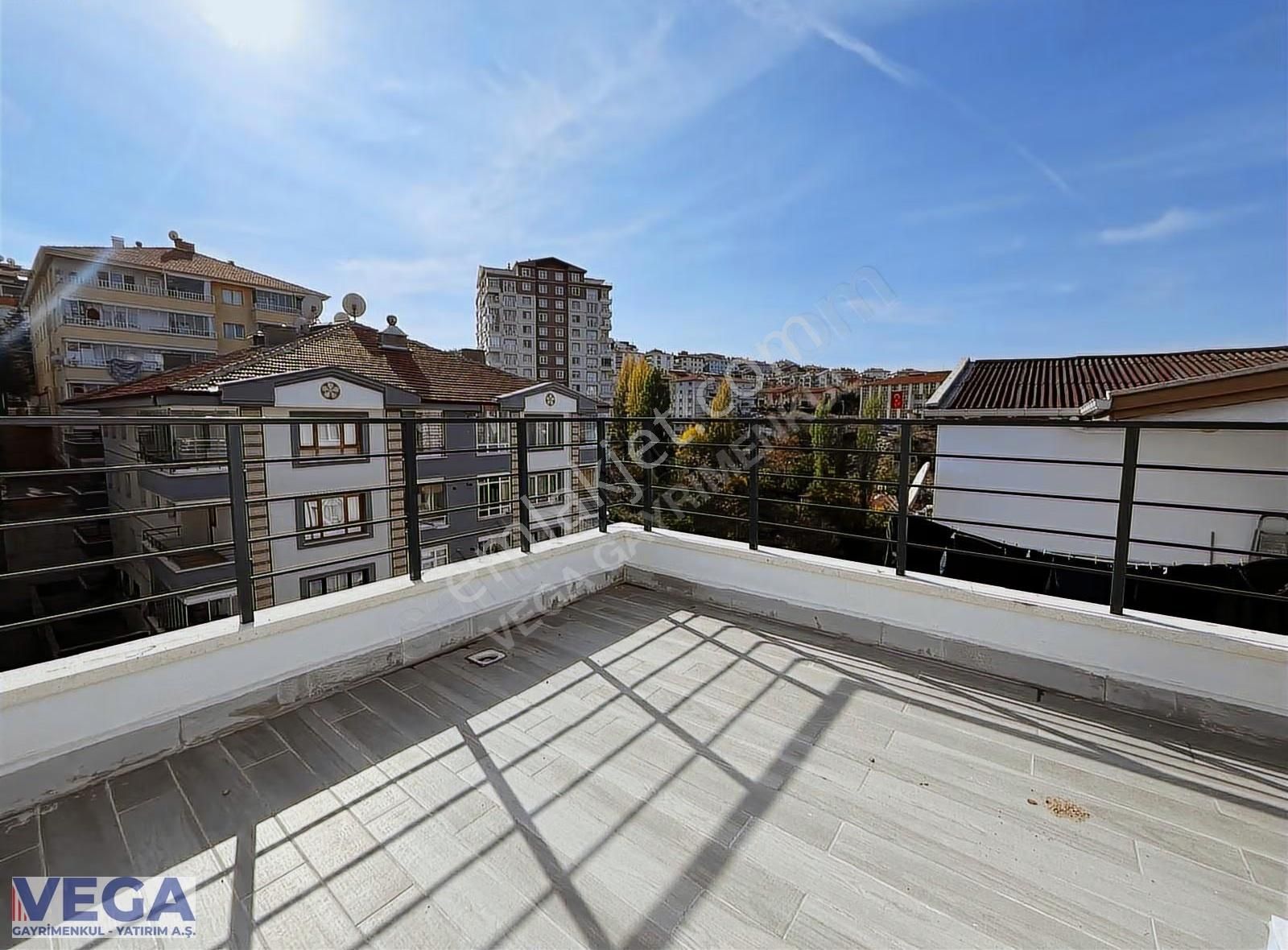 ▄vega▄şahintepe Mahallesinde Çift Girişli 6+1 Daire - Görsel 15