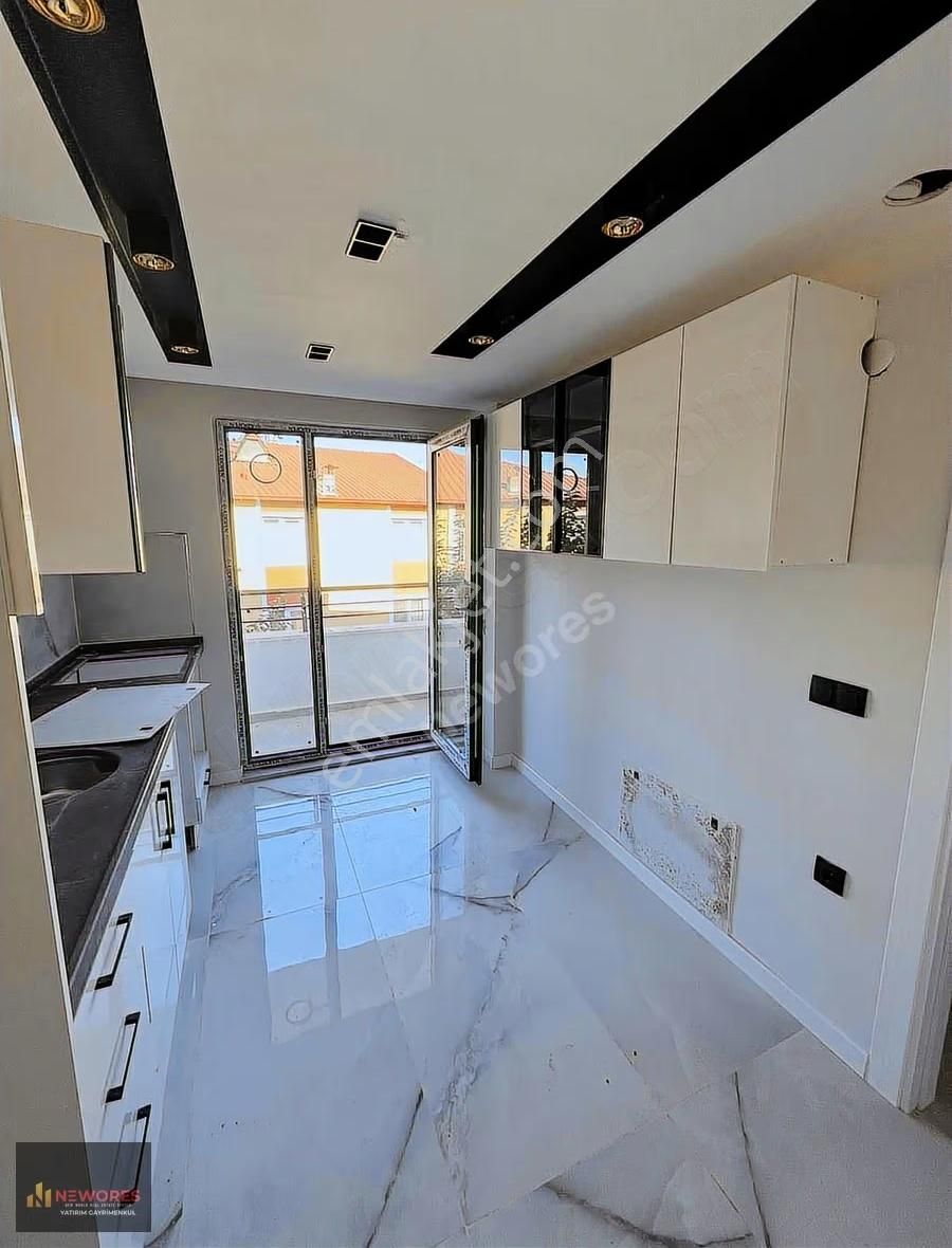 İstasyonda Emsalsiz Lokasyonda 2+1 - Görsel 6