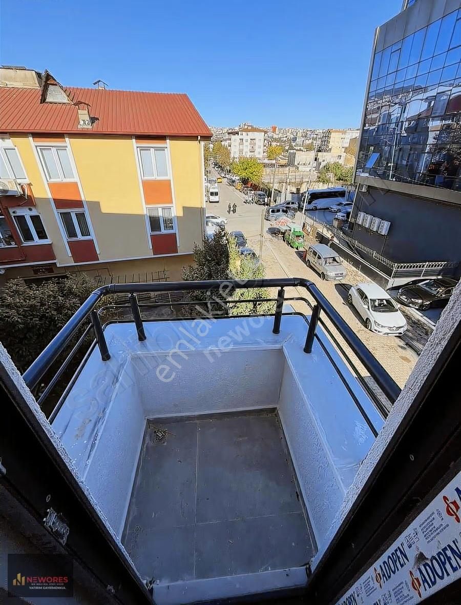 İstasyonda Emsalsiz Lokasyonda 2+1 - Görsel 10