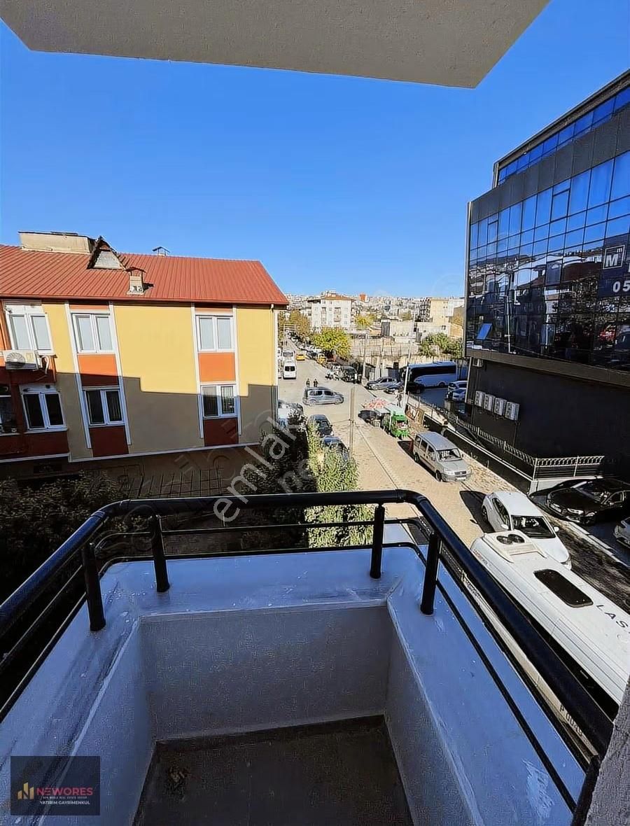 İstasyonda Emsalsiz Lokasyonda 2+1 - Görsel 5