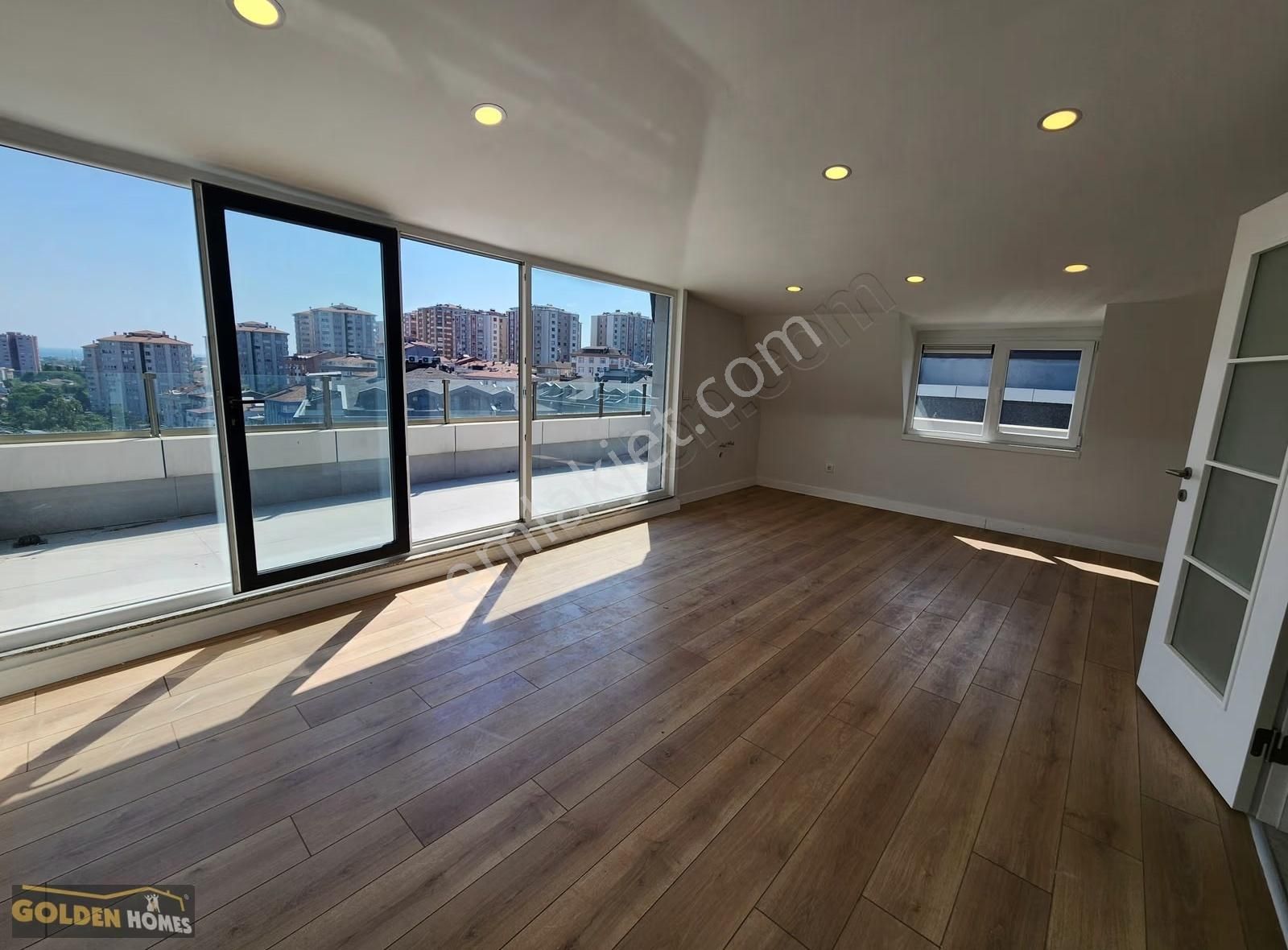 Golden Homes^tan Koşuyolunda Sitede 4+1 Otoparklı Lüx Dublex