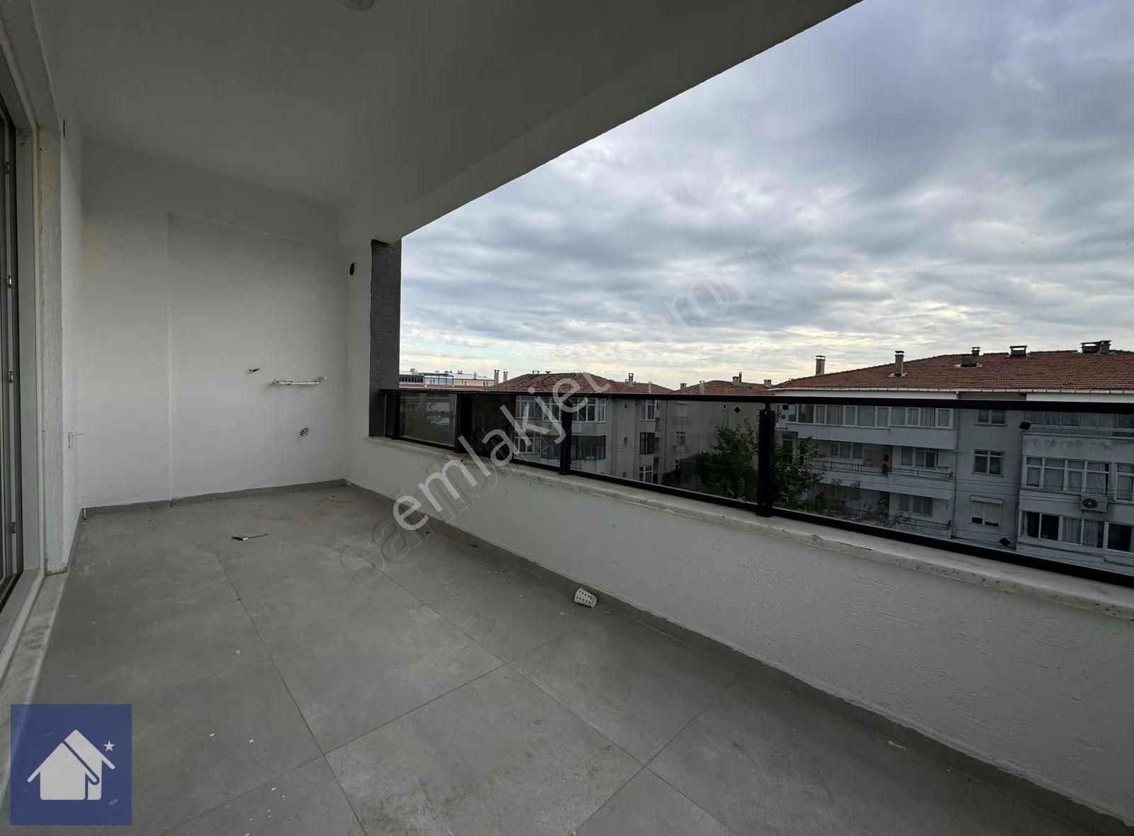 *yiğit Emlak Armutlu'dan*plaja 5 Dk*ultra Lüks Sıfır 2+1 - Görsel 8