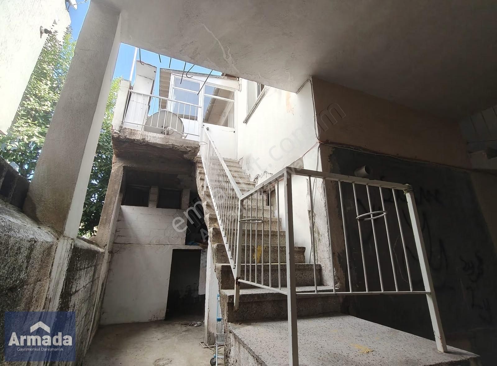 Çiğli Köyiçi Mahalle Merkezinde Yatırımlık Satılık Müstakil Ev - Görsel 9