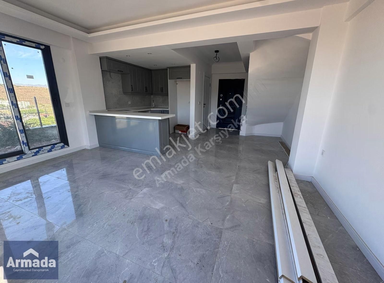 Dikili Gazipaşa Mah. Deniz Manzaralı 4+1 Tripleks Müstakil Villa - Görsel 9