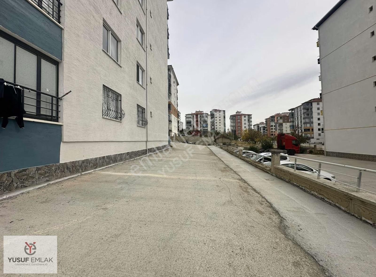 İstiklal'de 3+1 Orta Kat Full Yapılı Cam Balkonlu Daire - Görsel 33