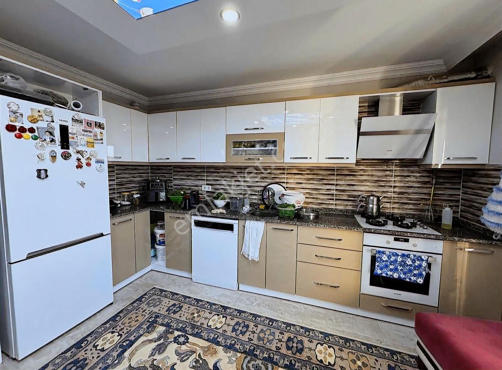 Tema Emlaktan Altınova Mahallesi Arakat Geniş 3+1 Satılık Daire - Görsel 31