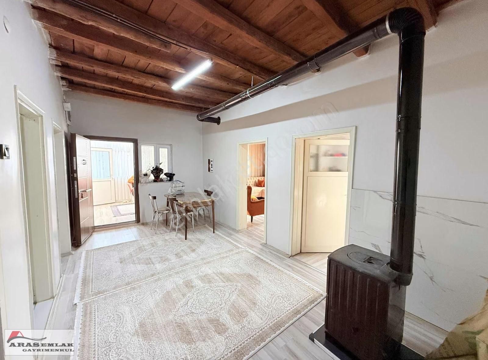 Boztepe Mah.satılık 3+1 Tapulu Müstakil Bahçeli Ev - Görsel 12